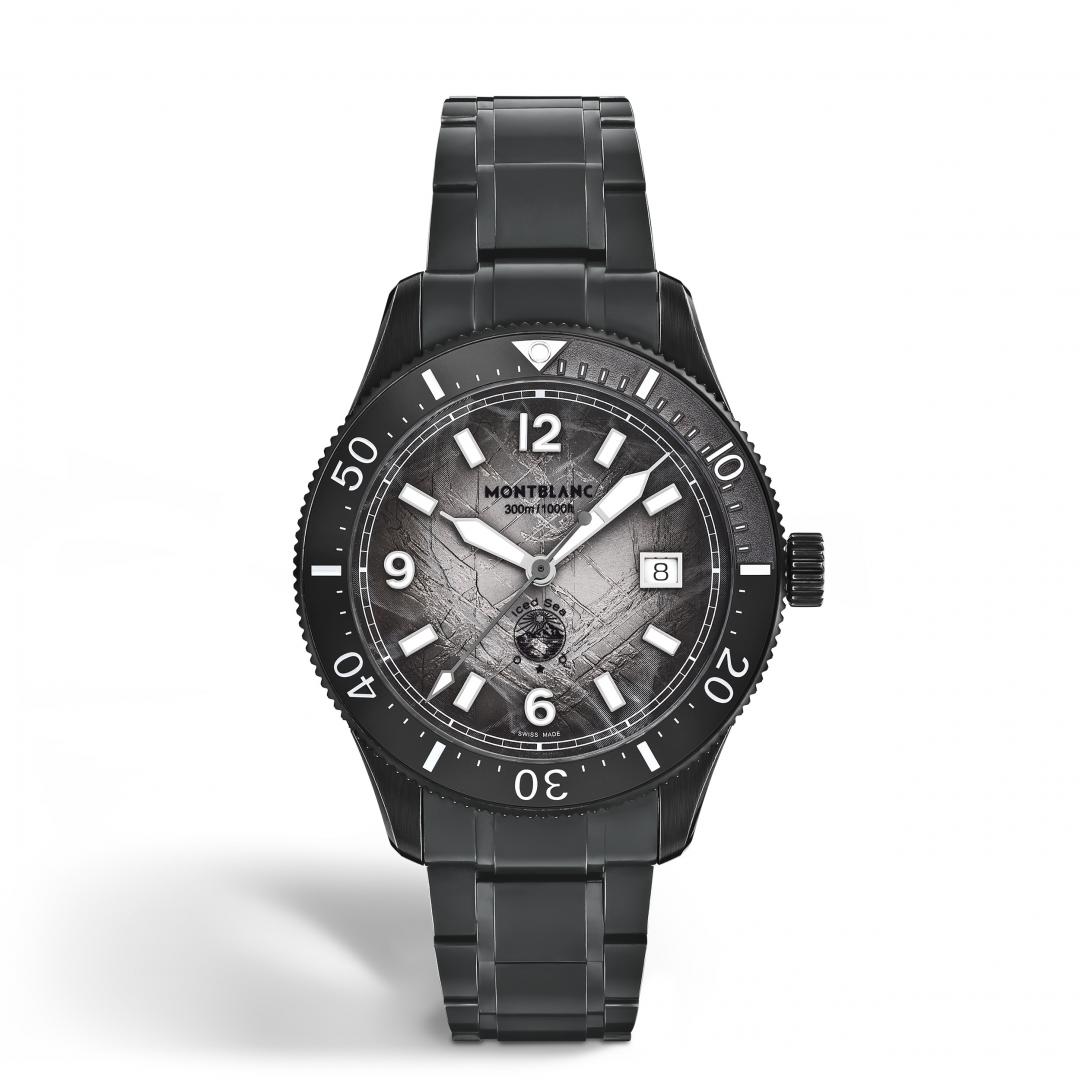 MONTBLANC Iced Sea系列推出全新零氧仿舊精鋼錶款，搭載MB 24.17自動上鍊機芯，動力儲存38小時，180,000元。（MONTBLANC提供，以下同）