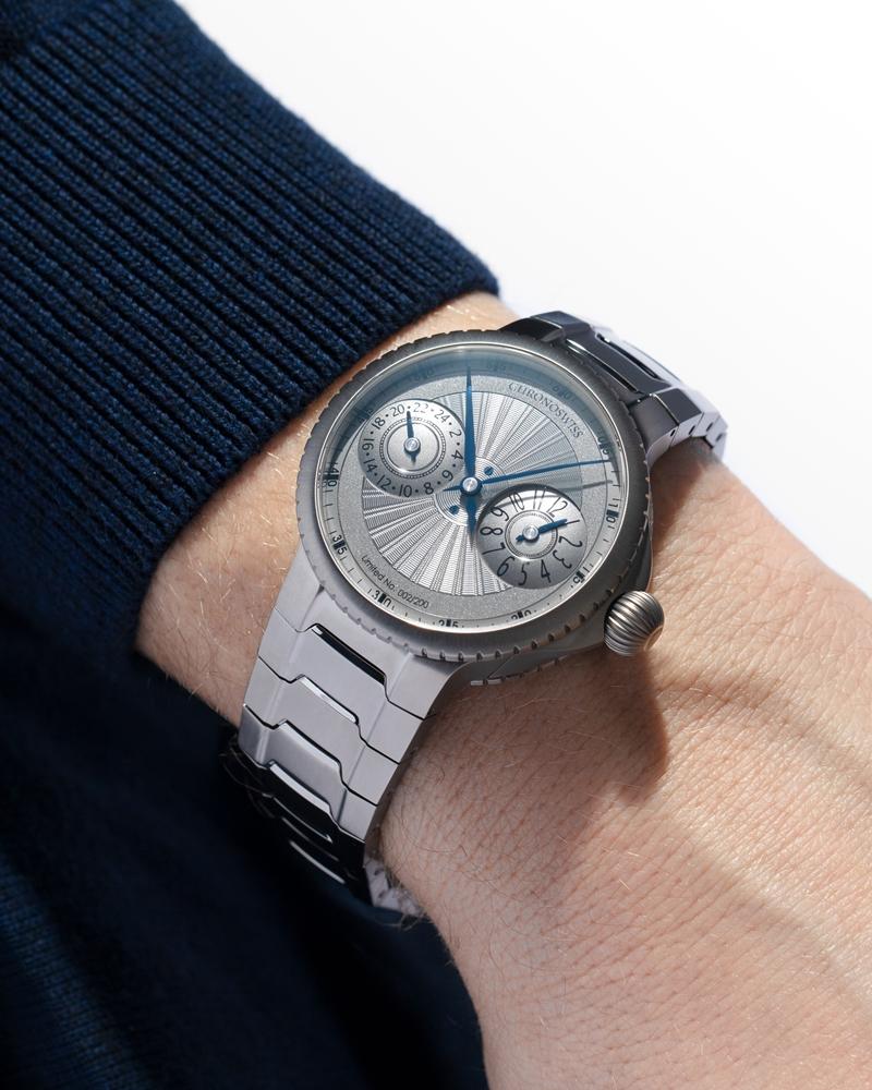 符合現代旅人需求，推出兩種材質的PULSE GMT系列腕錶。（Chronoswiss提供）