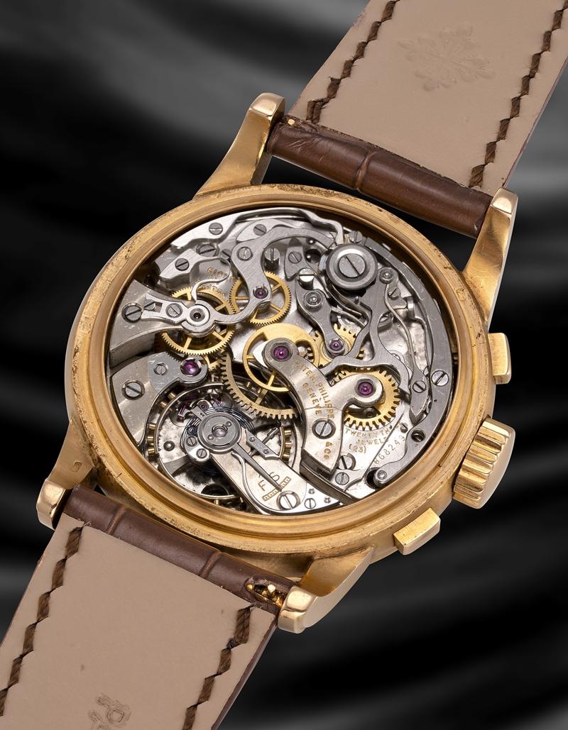 百達翡麗型號2499第一代玫瑰金腕錶，萬年曆計時配置，搭載Vichet錶殼與英式印記，堪稱收藏界夢幻逸品。（富藝斯拍賣提供）