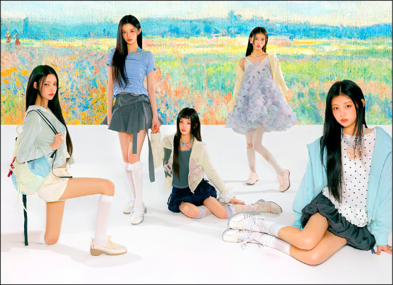 Rockfish Weatherwear攜手ILLIT推出限量聯名，打造一系列瑪莉珍運動鞋與實用配件。