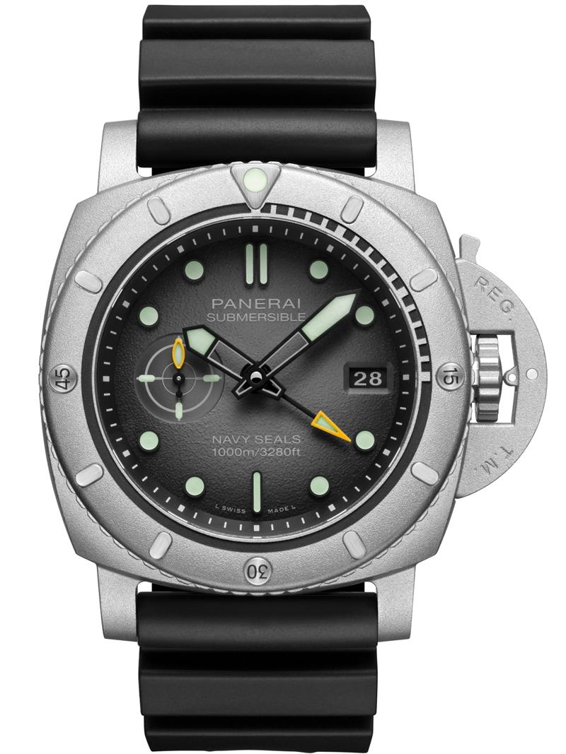 Submersible Navy SEALs Afniotech™體驗版腕錶PAM01089，搭載P.9010/GMT自動上鍊機械機芯，Afniotech™ 鉿金屬噴砂錶殼，兩地時間功能，錶徑47mm，防水深度100米，價格店洽，全球限量35只。（PANERAI提供）