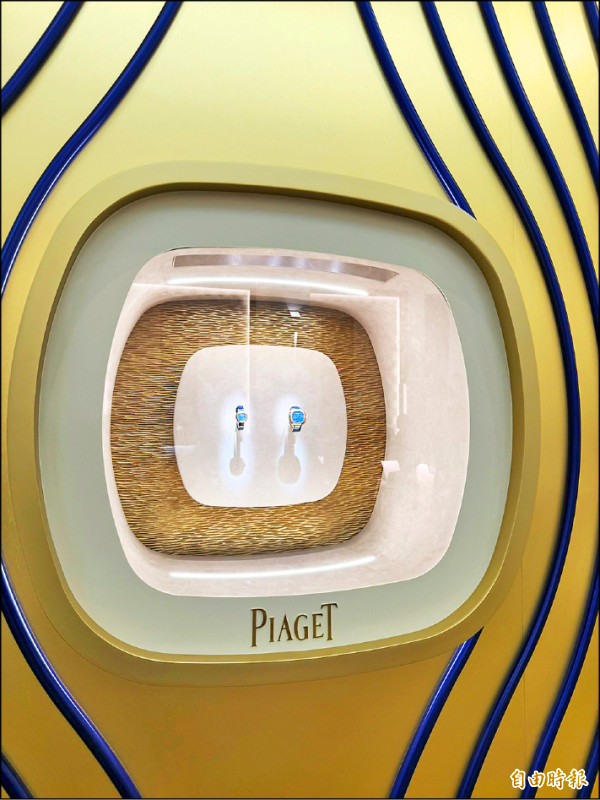 伯爵展間的陳列櫃特別打造成Andy Warhol及SIXTIE系列的枕形輪廓，呼應今年重點作品。（記者余崇慧攝）