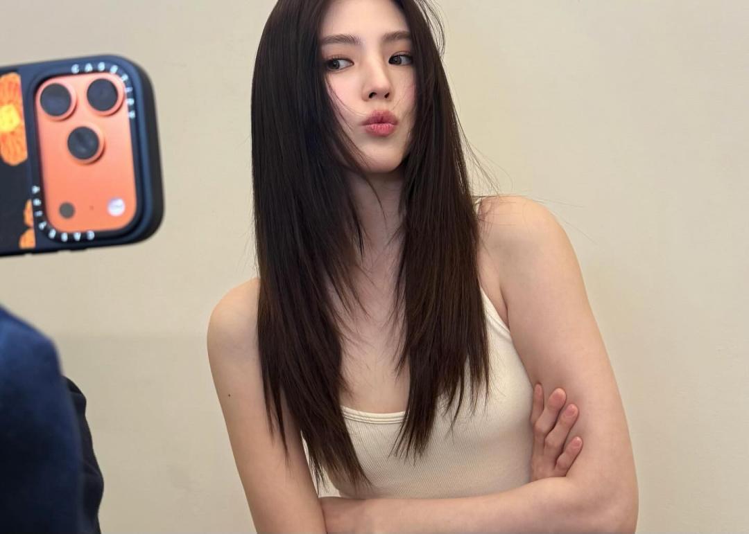 韓韶禧以一頭長髮為標誌性造型。