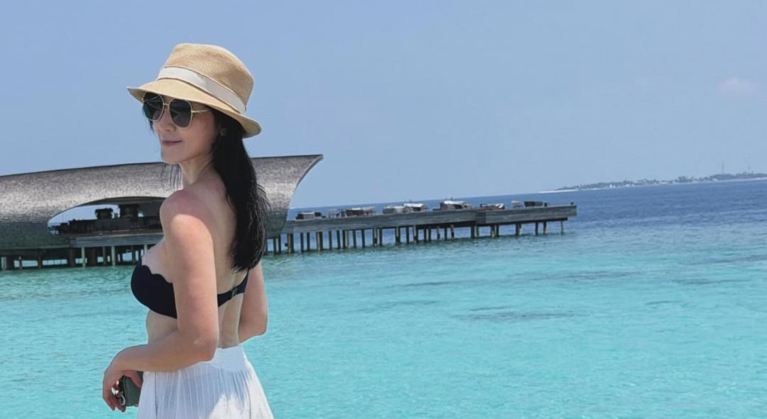 林熙蕾吞了防腐劑？比基尼惹火曲線全曝光 超狂身材完全看不出50歲