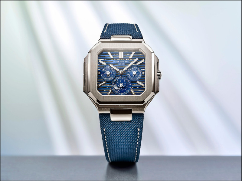 5840P-001 Cubitus萬年曆鏤空腕錶，搭載28-28 Q SQU自動上鍊鏤空機芯，鉑金錶殼，錶徑45mm，5,843,000元。