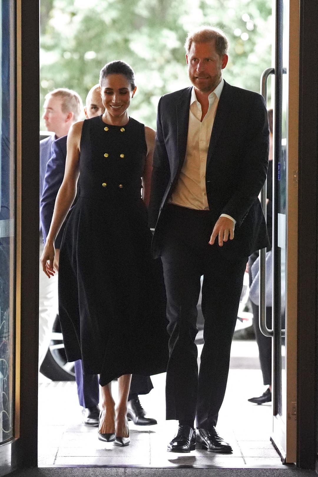 哈利王子和梅根的澳洲行程複製黛安娜王妃路線。(路透)