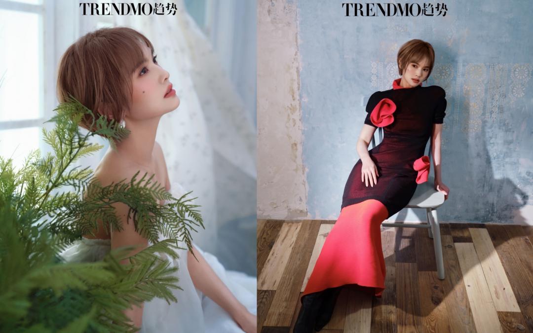 另一套紅黑魚尾禮服，則以合身剪裁強調完美身型。