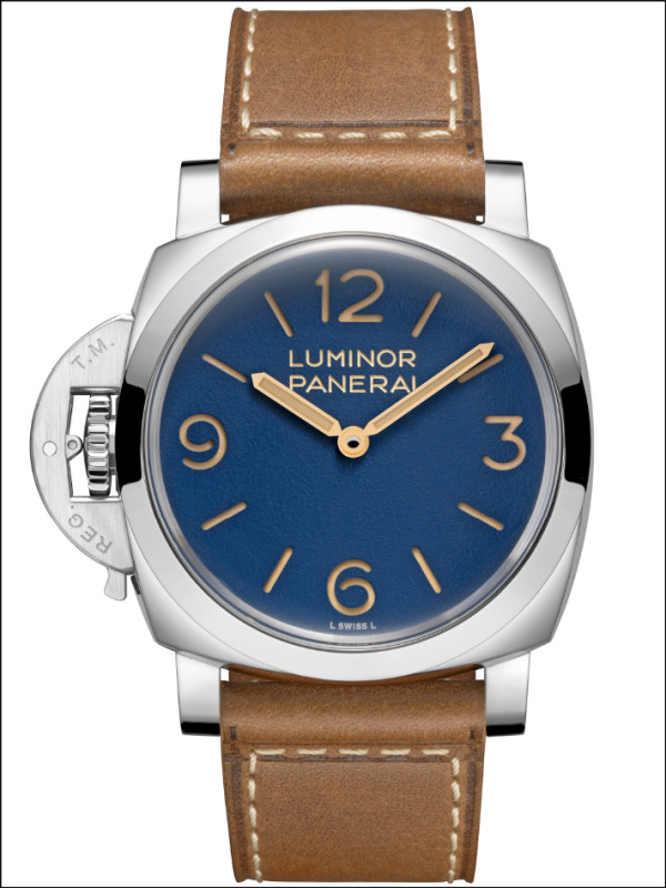 Panerai Luminor Destro手動上鍊腕錶（PAM01732），搭載P.6000手動上鍊機芯，精鋼錶殼，錶徑44mm，防水深度300米，276,000元。