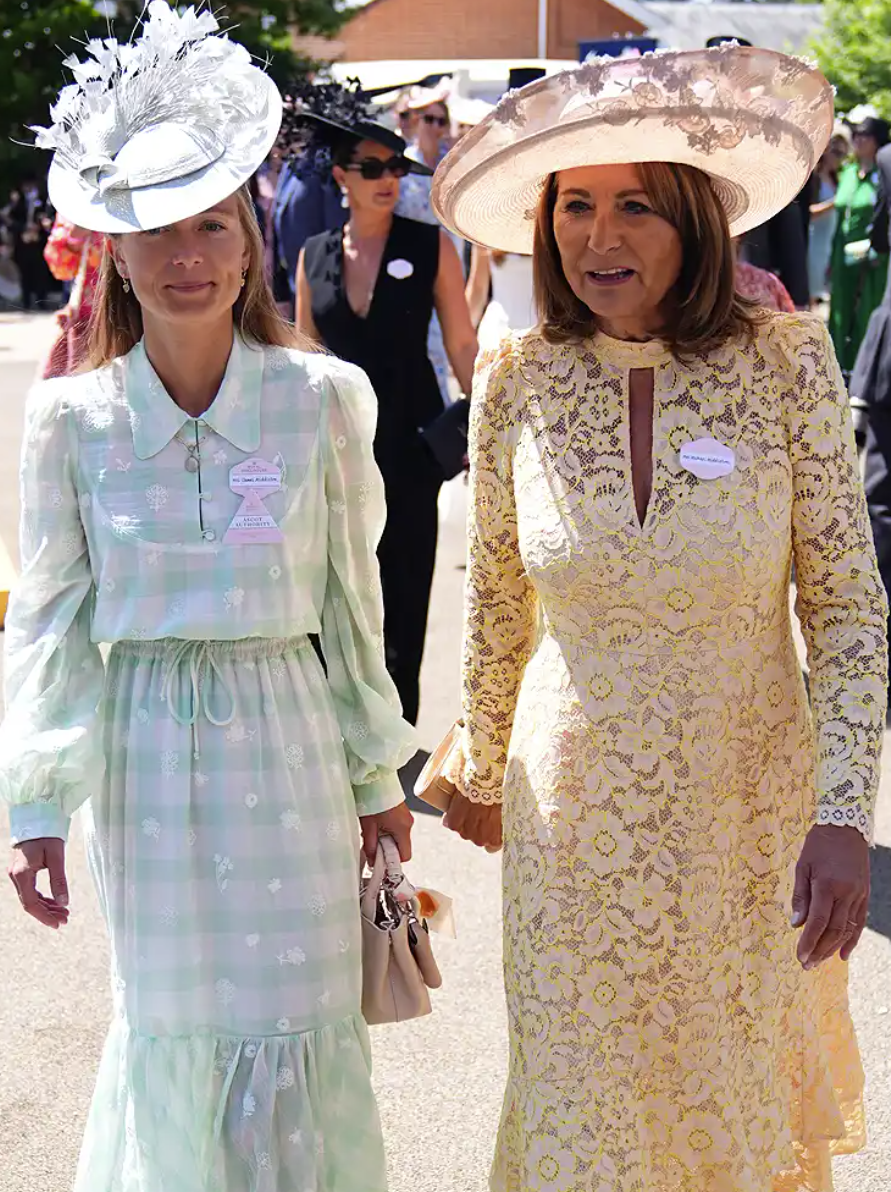 艾莉婕去年出席阿斯科特賽馬會。(翻攝自IG)