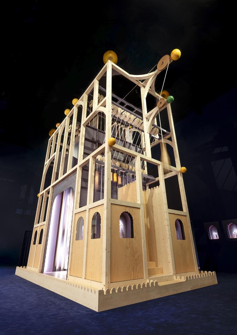 藝術家Jean-Simon Roch為愛馬仕展間打造的動態藝術裝置。（Hermès提供）