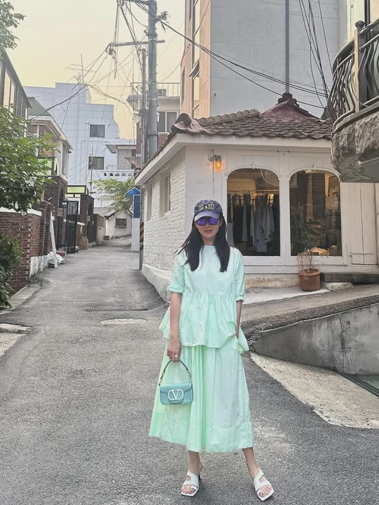 孫藝真的私生活照片多由玄彬掌鏡。