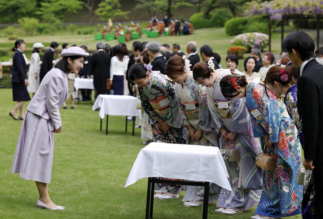 愛子公主的薰衣草造型獲得讚賞。（歐新社）