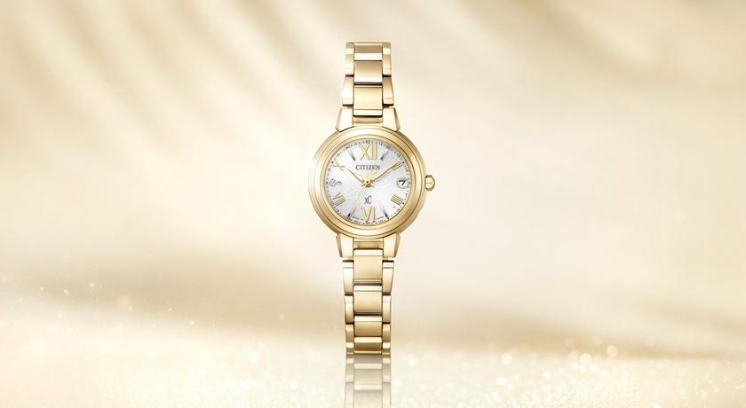 CITIZEN光動能女錶琥珀金色好奢華！雪花飄落錶盤 全錶重量不到50公克