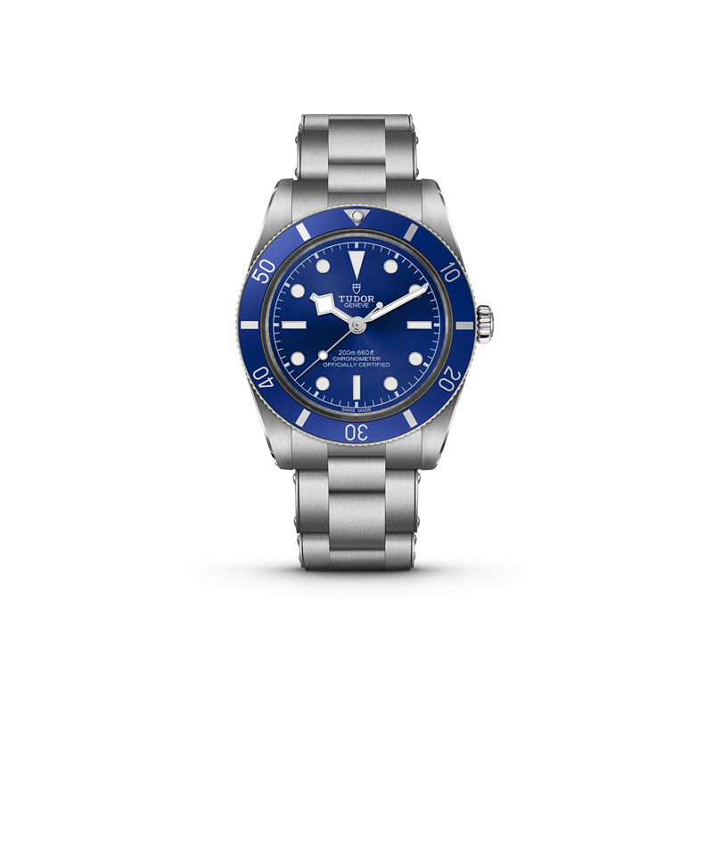 Black Bay 54「藍色款」自動上鍊腕錶，搭載MT5400自動上鍊機芯，316L不鏽鋼，藍色鋁質單向旋轉外圈，時間顯示，錶徑37mm，防水深度200米，約142,000元。（Tudor提供）