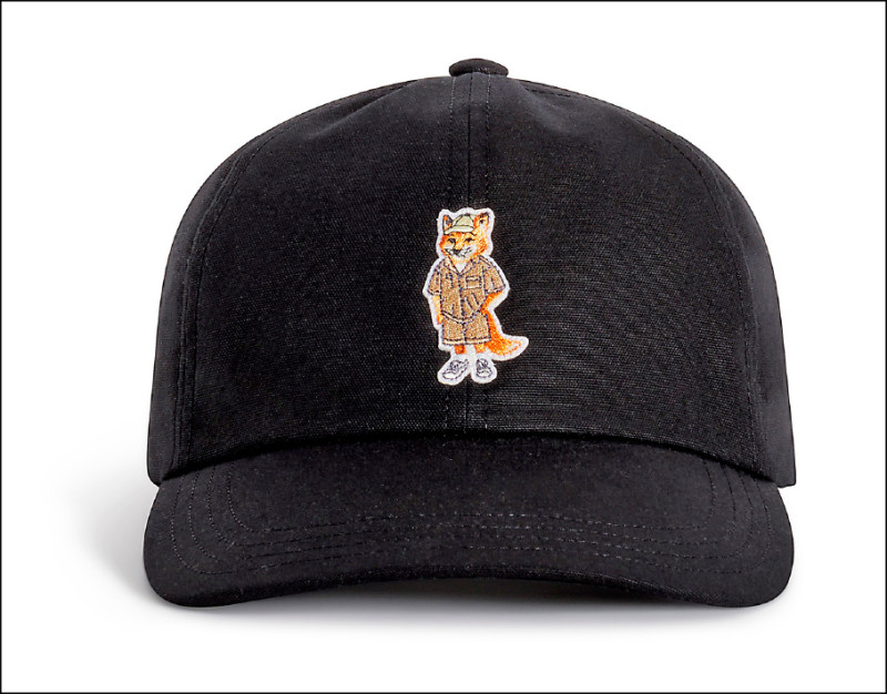 Maison Kitsuné春夏新款穿搭狐狸LOGO棒球帽，3,900元。