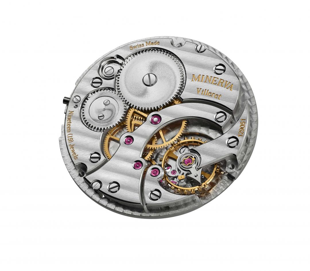 M15.08機芯由139個組件構成，採用鍍銠德國銀製作的弧形橋板，飾以拋光斜邊與豐富的日內瓦波紋，承載了Minerva經典的機芯架構與嚴謹的手工飾面。