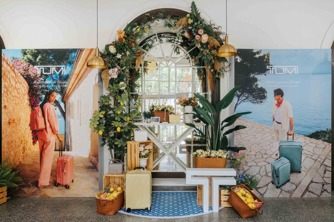 TUMI 2026春季以「邂逅地中海」為主題。