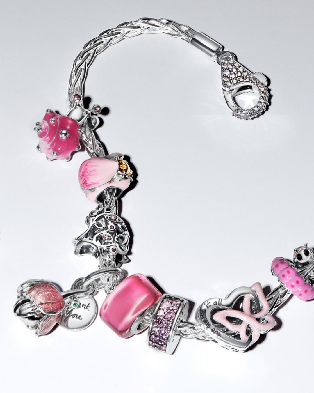 Pandora以愛為名，將母愛的溫柔編織成璀璨花園，隨身佩戴、永恆閃耀。（Pandora提供，以下同）