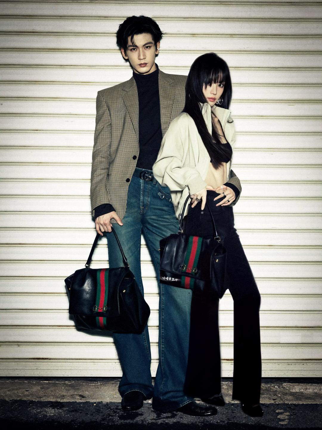 粉絲合成兩人同框圖，因「高跟鞋」細節被識破。