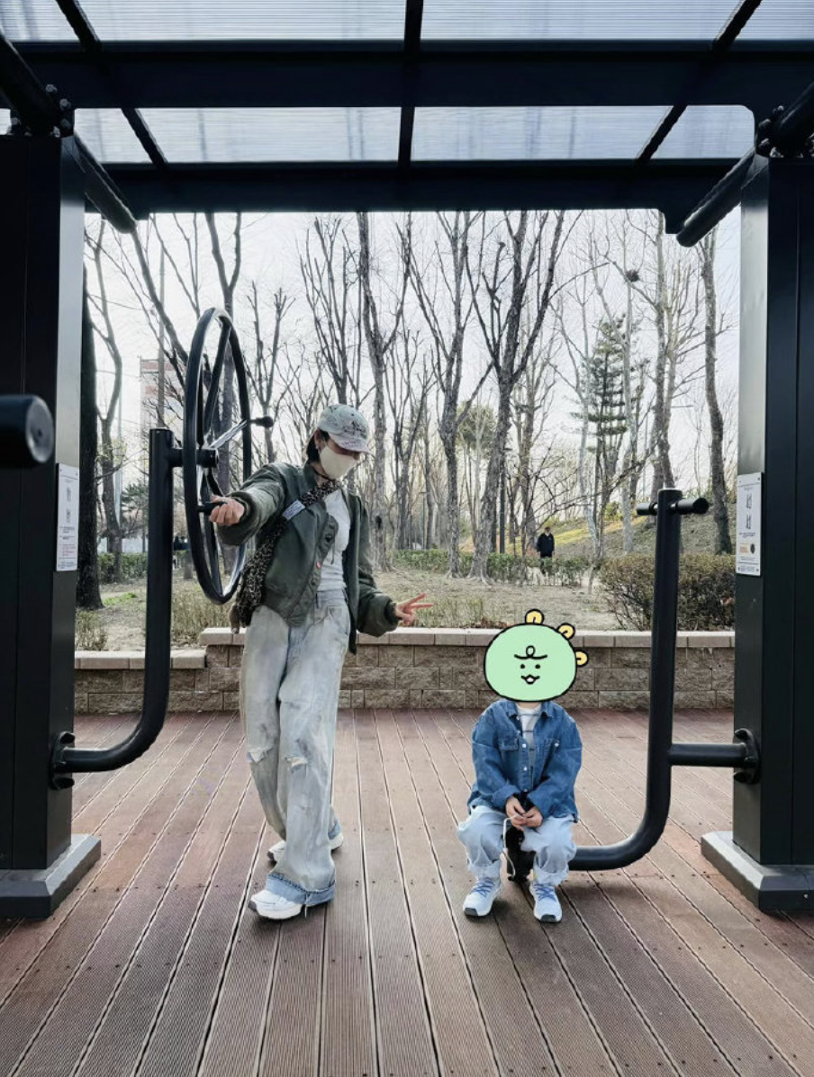 孫藝真首度曬出寶貝兒子照片。