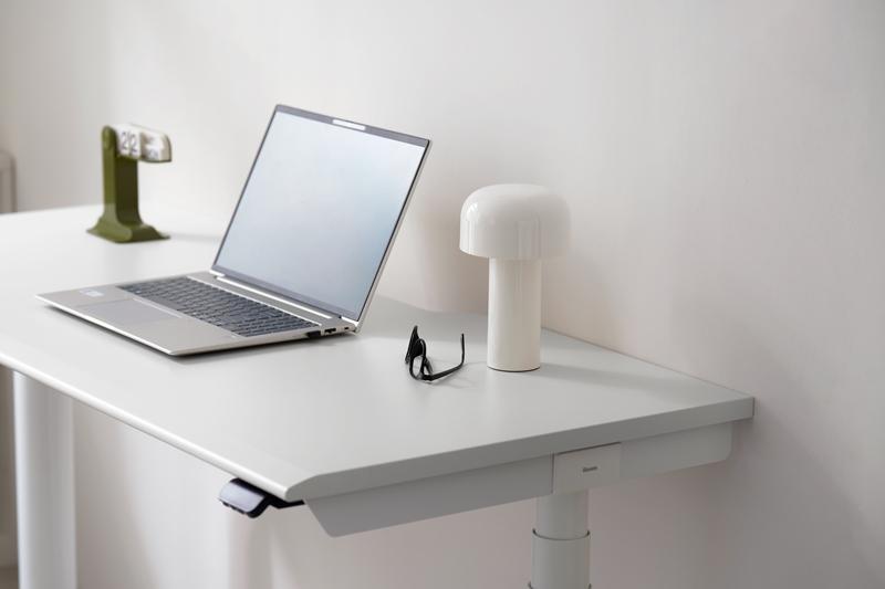 要坐要站一鍵可調，貼近使用者各種需求。（iloom提供）