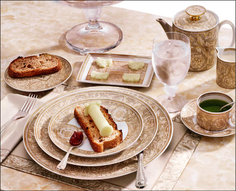 Versace×Rosenthal Barocco巴洛克系列餐瓷，價格店洽。
