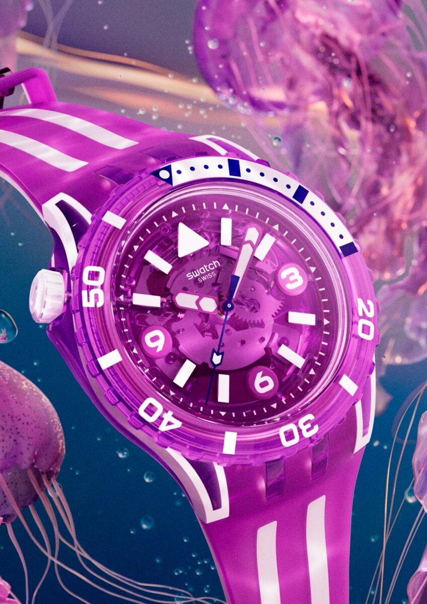 Swatch SCUBAQUA系列FLOWER HAT錶款，4,850元。(Swatch提供，以下同)