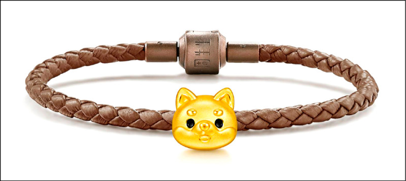 Charme Pet系列柴犬黃金串珠，足金約0.13錢，約5,700元。