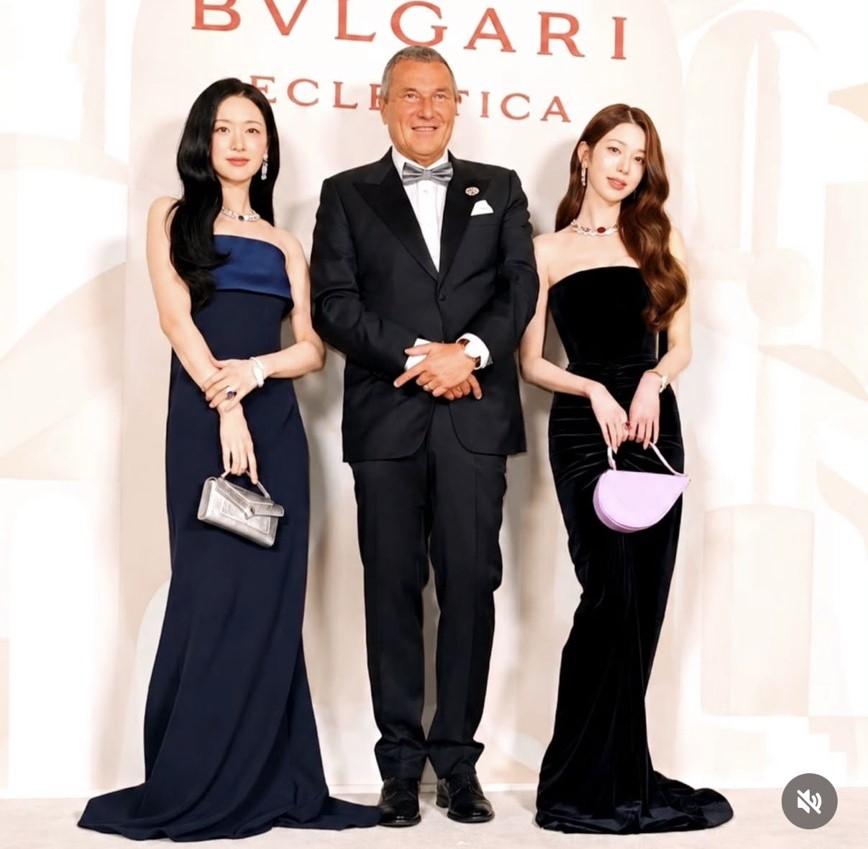 BVLGARI品牌總裁尚克裏斯多夫巴賓（中），與金智媛、張員瑛。（翻攝自instagram）