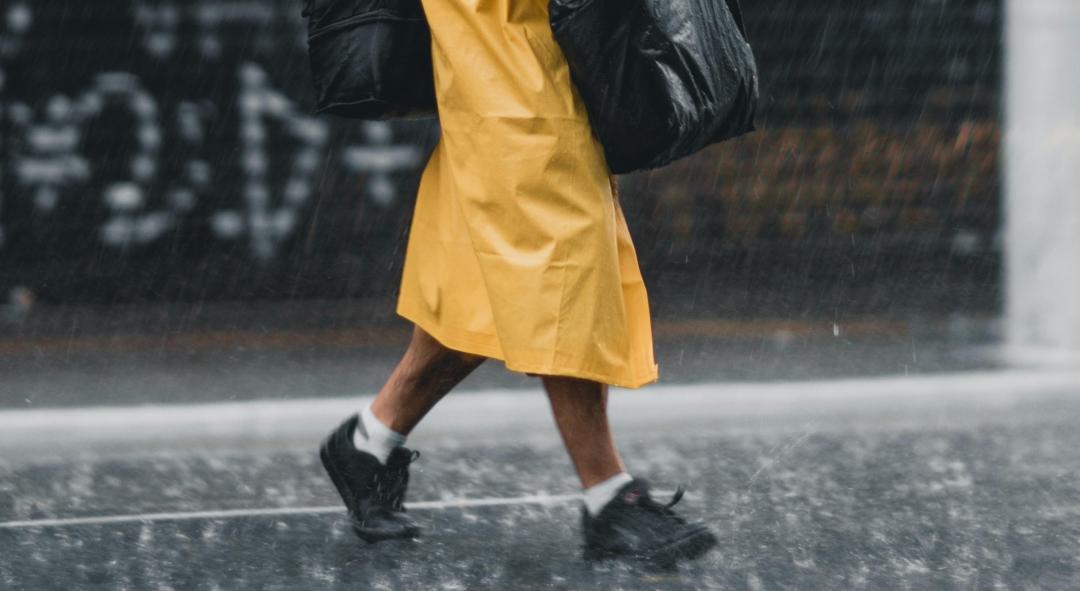 正式邁入梅雨季，面對突如其來的降雨，總讓人無預警變得狼狽。（圖／翻攝PEXELS）