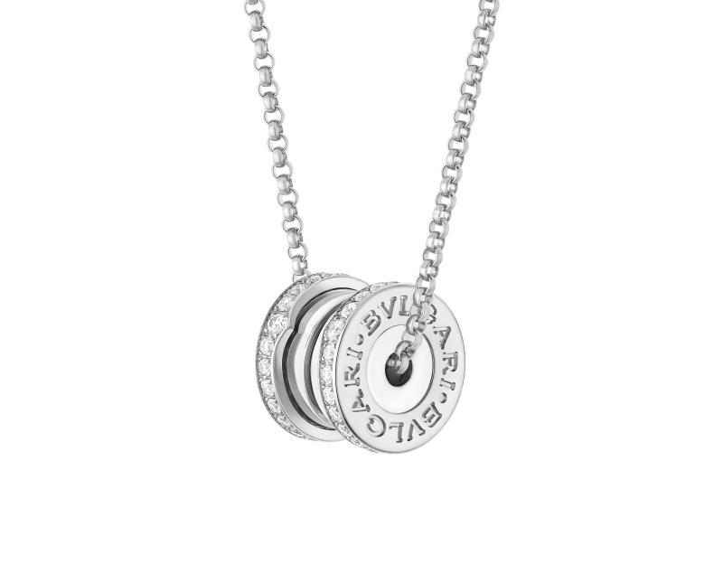 BVLGARI B.zero1系列白金鑲鑽項鍊，白金鍊墜鑲嵌48顆圓形切割密鑲鑽石，總重約0.25克拉。（BVLGARI提供）