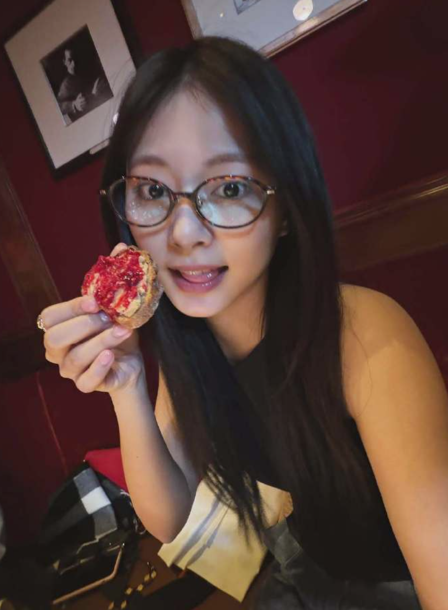 素顏的子瑜依舊美貌無敵。