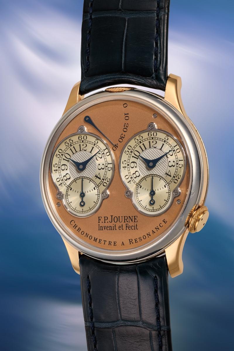 F.P. Journe「Chronomètre à Résonance, Souscription, No. 007」腕錶，約2000年製，採鉑金與玫瑰金雙色錶殼、玫瑰金錶盤，估價逾1,000,000美元。（Phillips提供）
