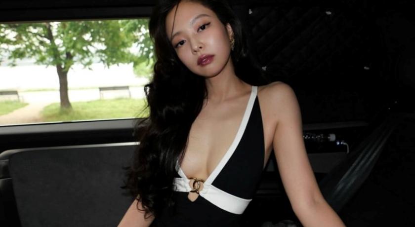 Jennie社群辣照6小時破200萬讚！單穿Bra大露美背粉絲全暴動了