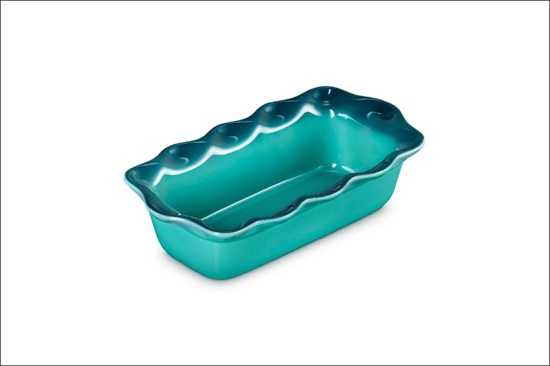 波紋長型瓷器烤盤23cm，2,380元。