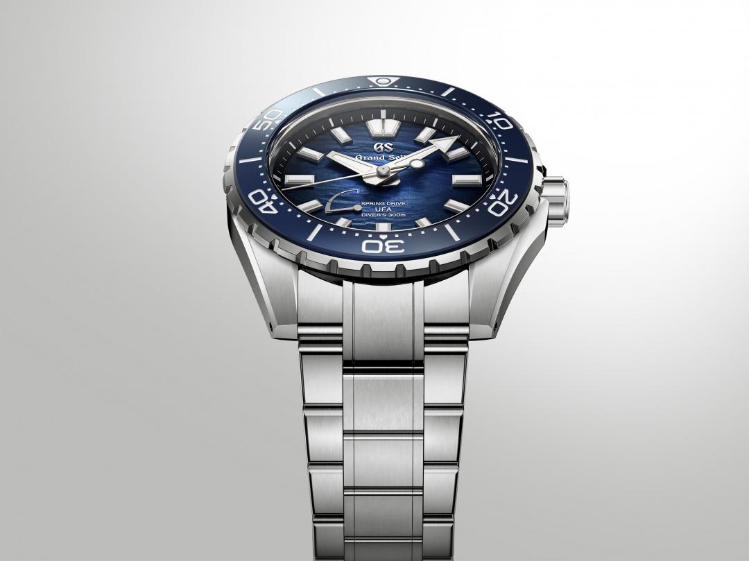 Grand Seiko潮汐Ushio 300潛水腕錶SLGB023錶款，330,000元。(Grand Seiko提供，以下同)