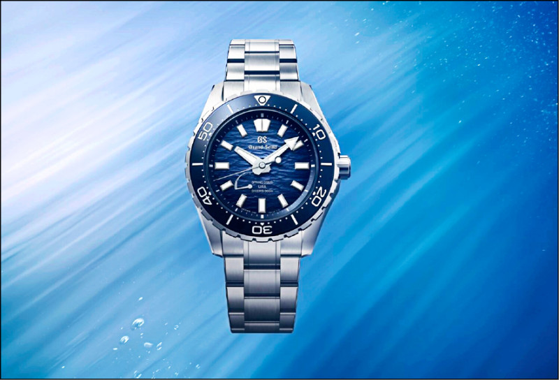 Grand Seiko以浩瀚海洋為靈感推出潮汐Ushio 300系列，SLGB023錶款330,000元。