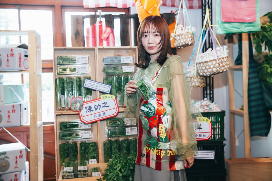 秀後14位小農職人，在各自專屬展示區，分享自家農作，展現台灣農業的職人精神。