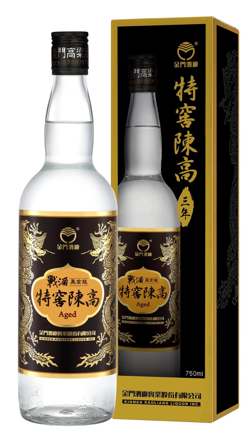 0.75L、49.9度戰酒黑金龍特窖陳年高粱酒。（金門高粱提供）