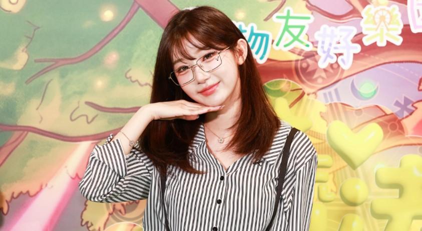 JINS金屬眼鏡打造時髦LOOK 李珠珢配戴款慈善義賣助浪浪 暑假憑學生證配鏡現折300元