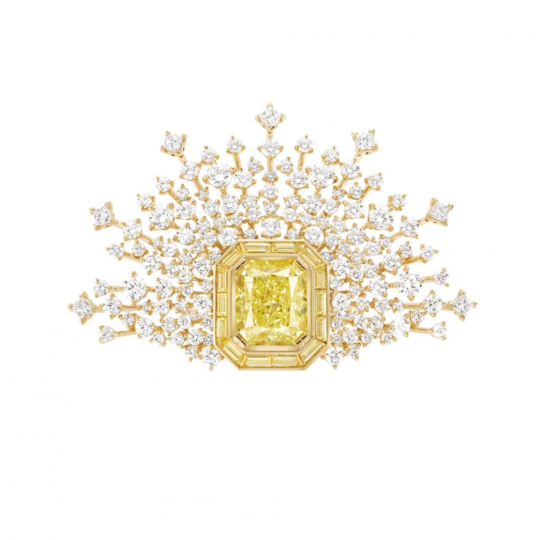 Soleil d’Or Golden Light項鍊亦可拆卸式胸針。（FRED提供）