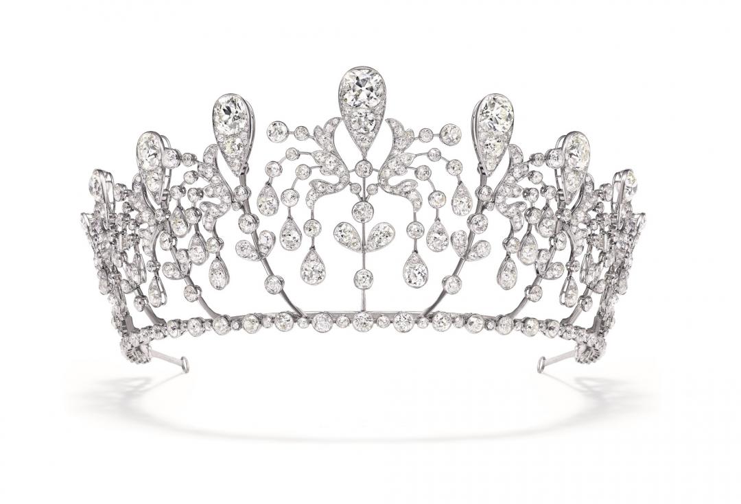 Chaumet於1919年打造的「波旁－帕爾瑪吊鐘花冠冕」（Bourbon-Parme Tiara），為全新Joséphine Soir de Fête高級珠寶套組的重要設計靈感來源。（Chaumet提供）