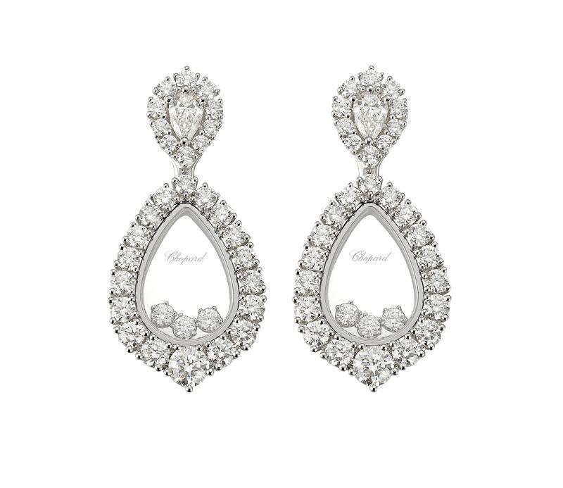 Happy Diamonds Joaillerie系列18K白金水滴造型耳環，內含三顆滑動鑽石，1,754,000元。（Chopard提供）