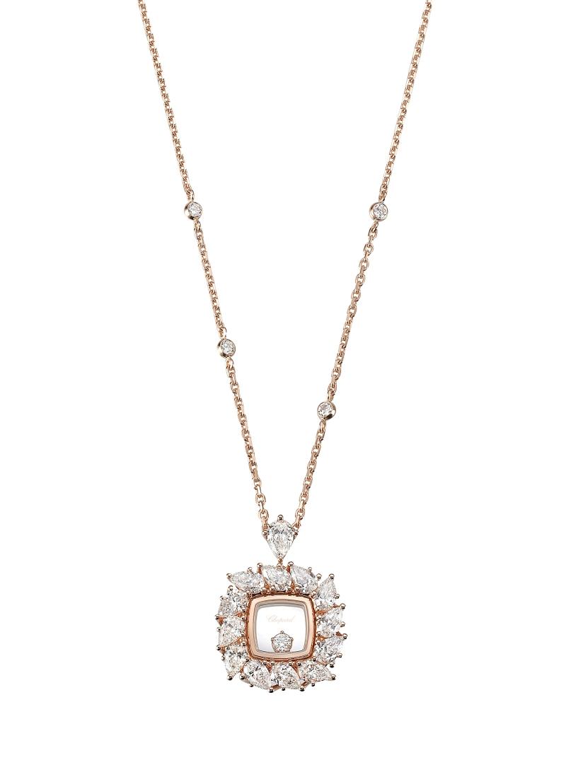 Happy Diamonds Joaillerie系列18K玫瑰金TV造型項鍊，鑲嵌總重1.93克拉梨形鑽石，內含一顆0.05克拉滑動鑽石，754,000元。（Chopard提供）
