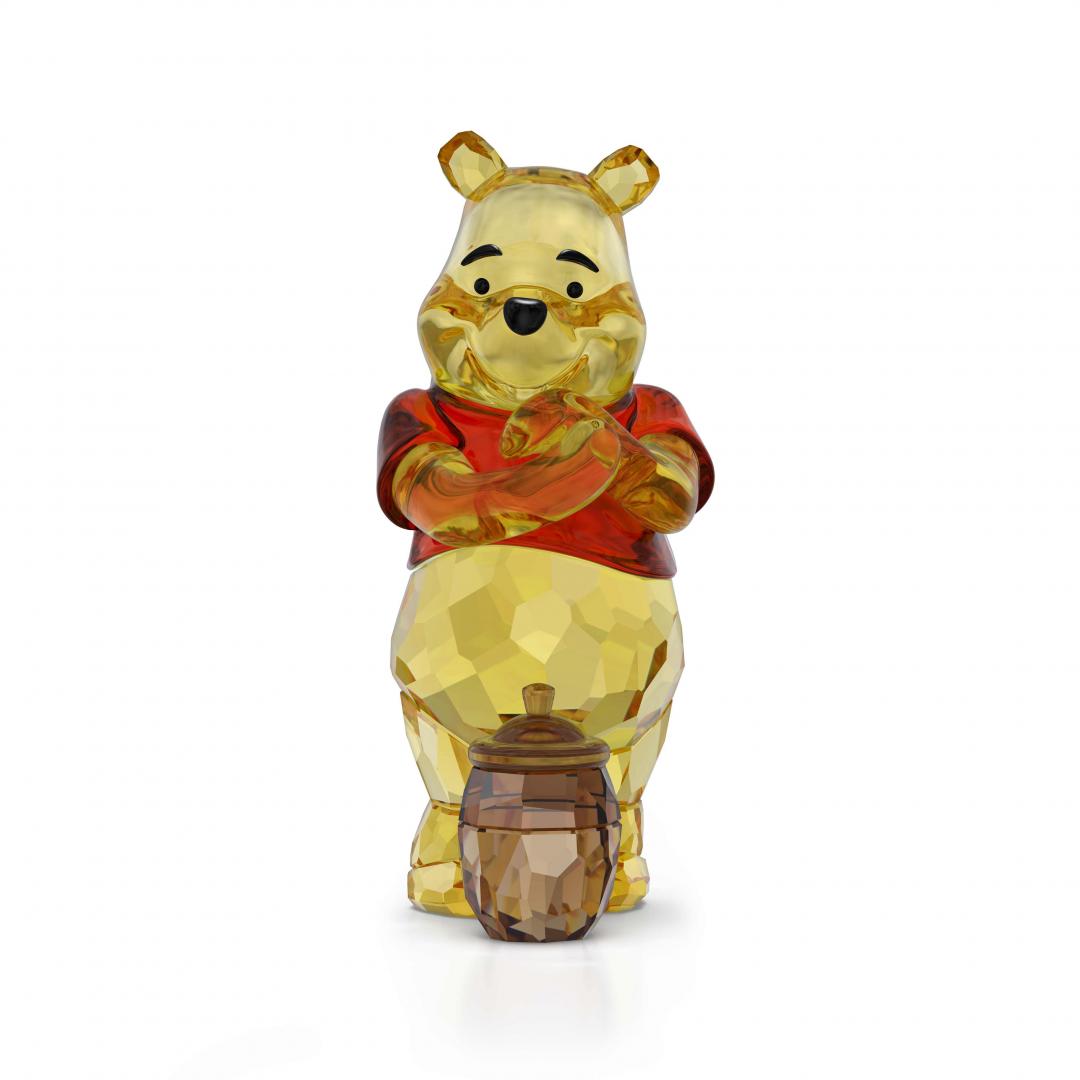 SWAROVSKI小熊維尼水晶擺件，13,000元。（SWAROVSKI提供，以下同）