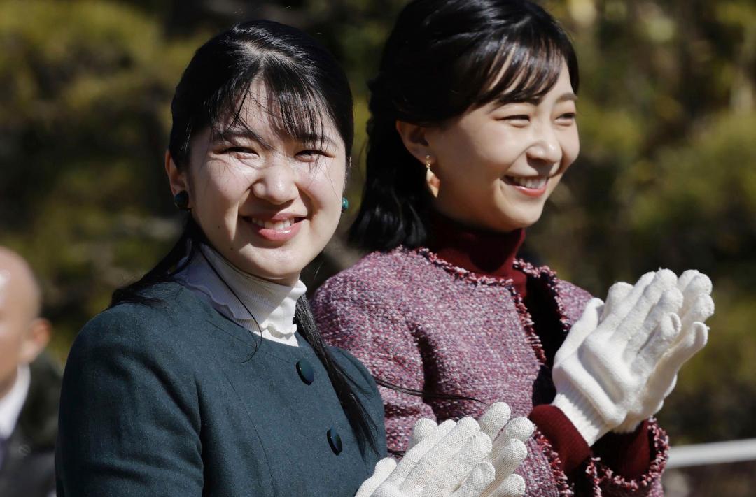 愛子公主（左）和佳子公主（右）都有超高人氣。（美聯社）