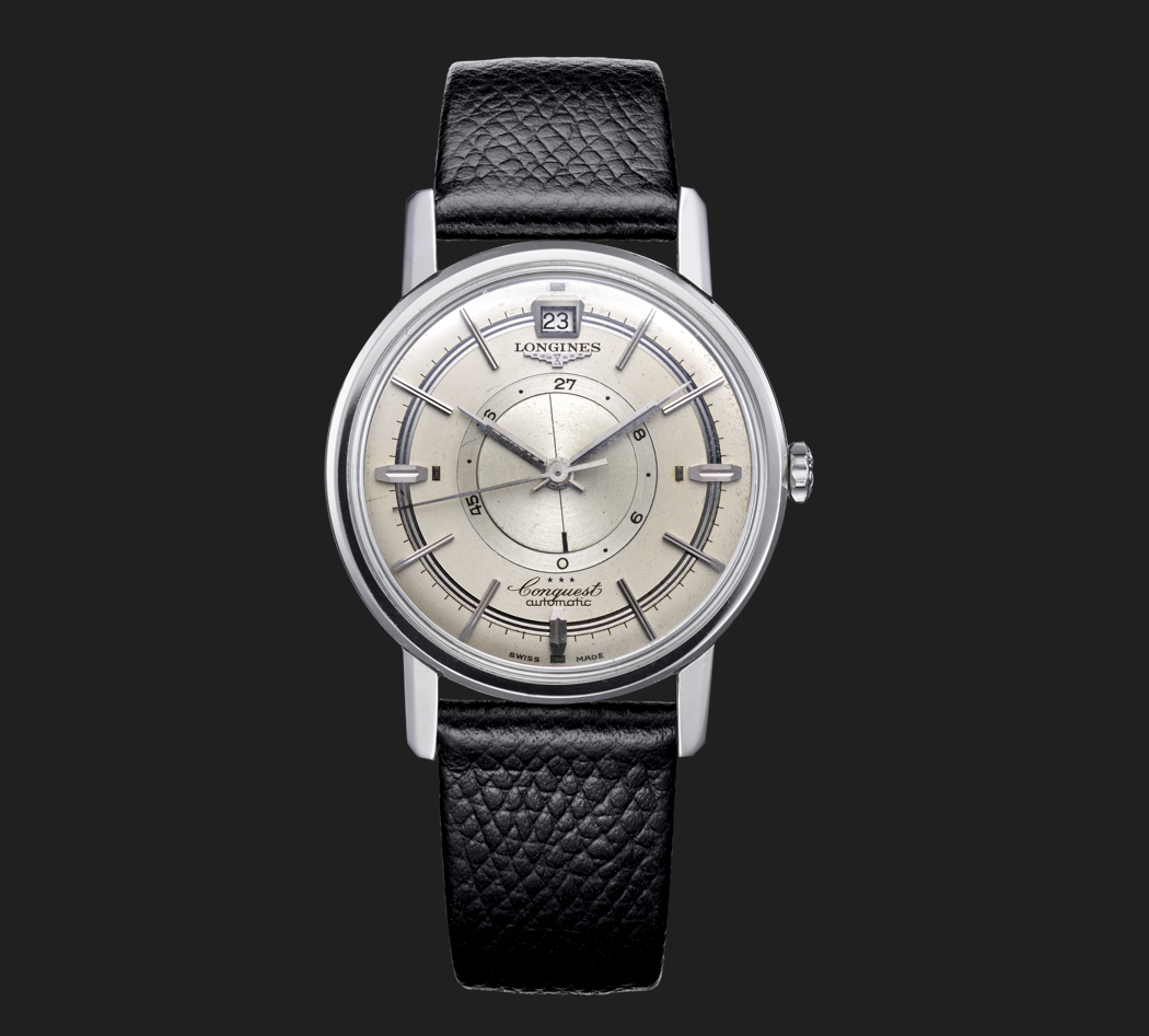 浪琴在1959年推出的自動上鍊腕錶型號 Ref. 9028，首度將動力儲存顯示以旋轉圓盤的形式呈現於錶盤中央。（Longines提供，以下同）