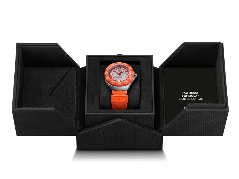 TAG Heuer Formula 1 Solargraph腕錶焰橘限量款搭配專屬收藏錶盒，內飾「TAG Heuer Formula 1 Limited Edition」字樣，彰顯限量身分。（TAG Heuer提供）
