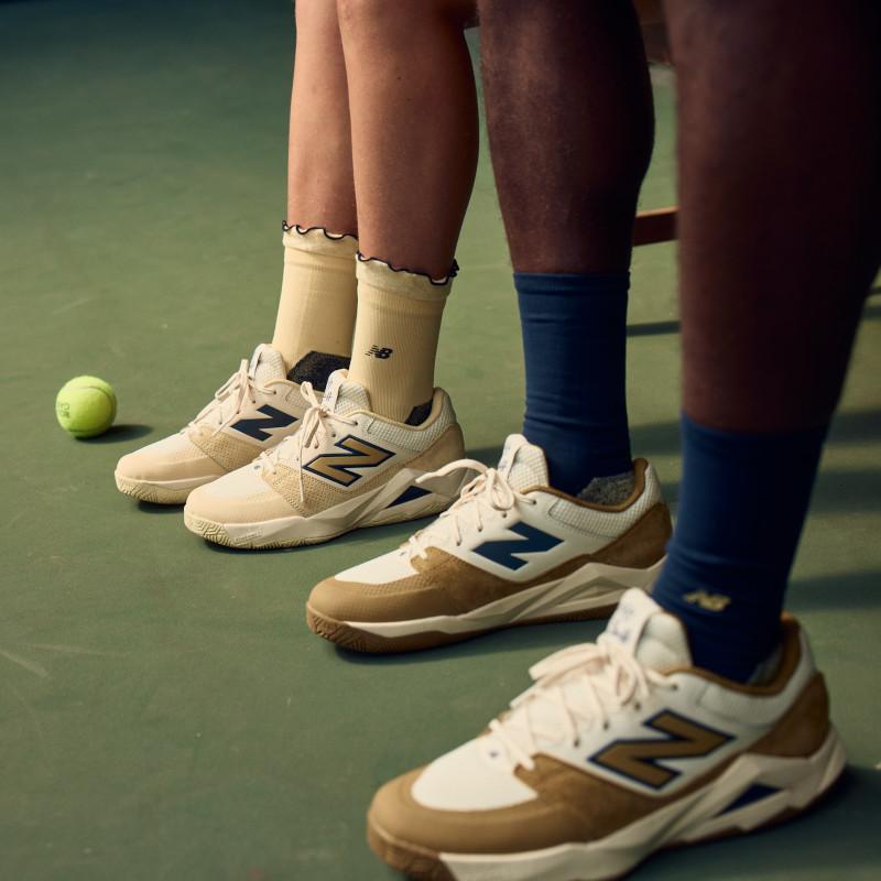 New Balance Coco Delray將專業網球機能融入低筒輪廓，兼顧球場表現與造型。