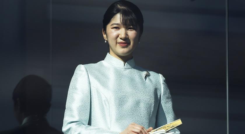 愛子公主偷學凱特王妃打造零負評造型!藍色圓點洋裝搭「這珠寶」太高招 愛子公主偷學凱特王妃打造零負評造型!藍色圓點洋裝搭「這珠寶」太高招